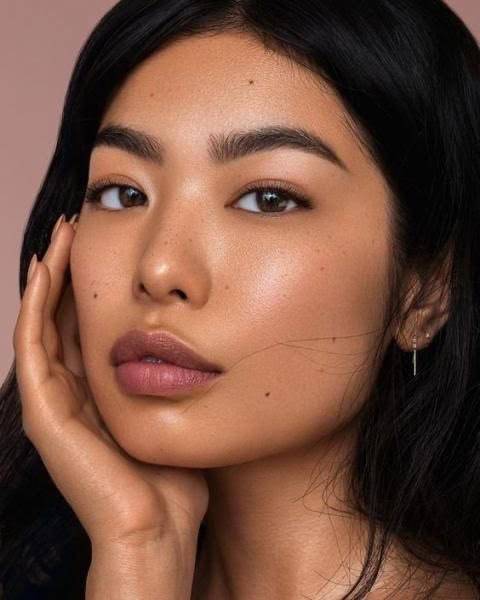 Grains de beauté au maquillage permanent 