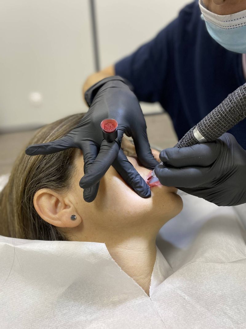 Perfectionnement formation maquillage permanent courte et complète à Lyon